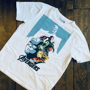 ⚡️2/$25⚡️GAP x Marvel Boys’ Avengers Tee